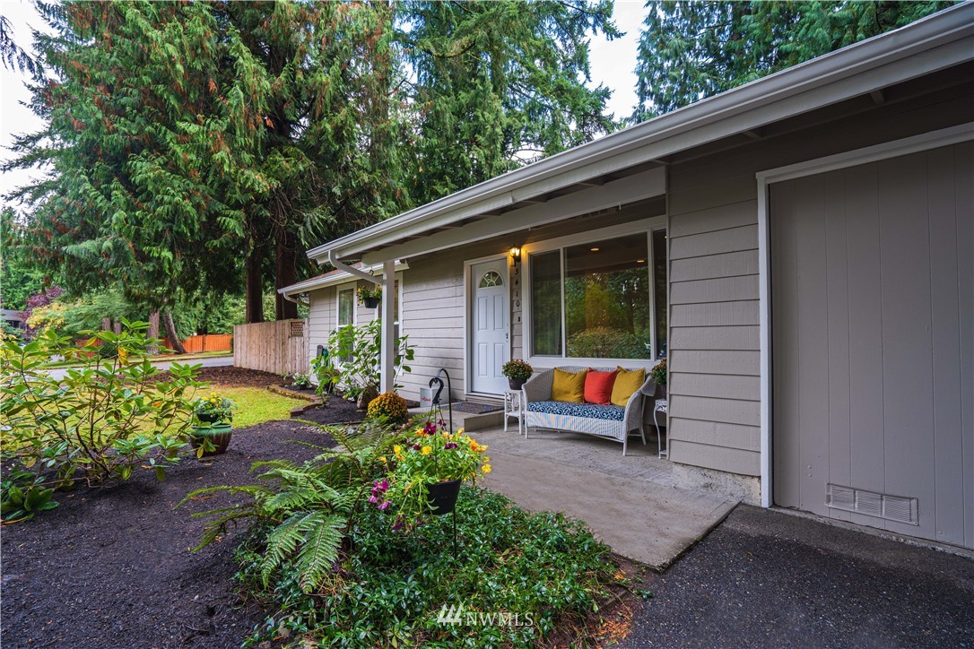 3410 198th Place Southeast Bothell, WA 98012 - Photo 3 of 27 Gallery Image 3