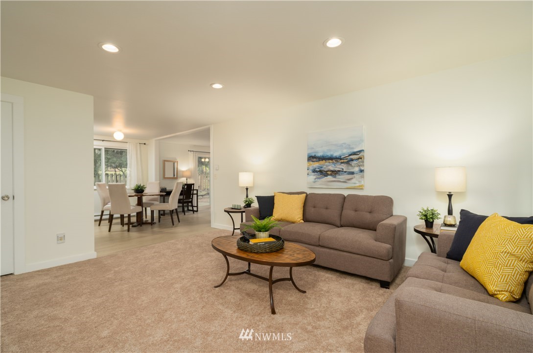 3410 198th Place Southeast Bothell, WA 98012 - Photo 4 of 27 Gallery Image 4