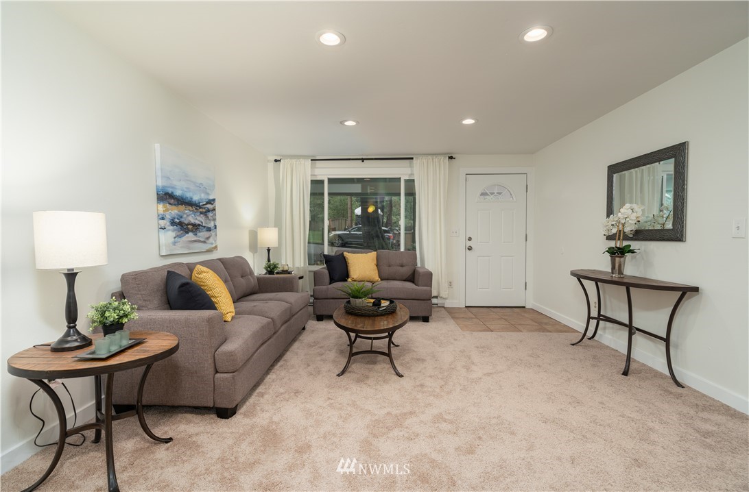 3410 198th Place Southeast Bothell, WA 98012 - Photo 7 of 27 Gallery Image 7