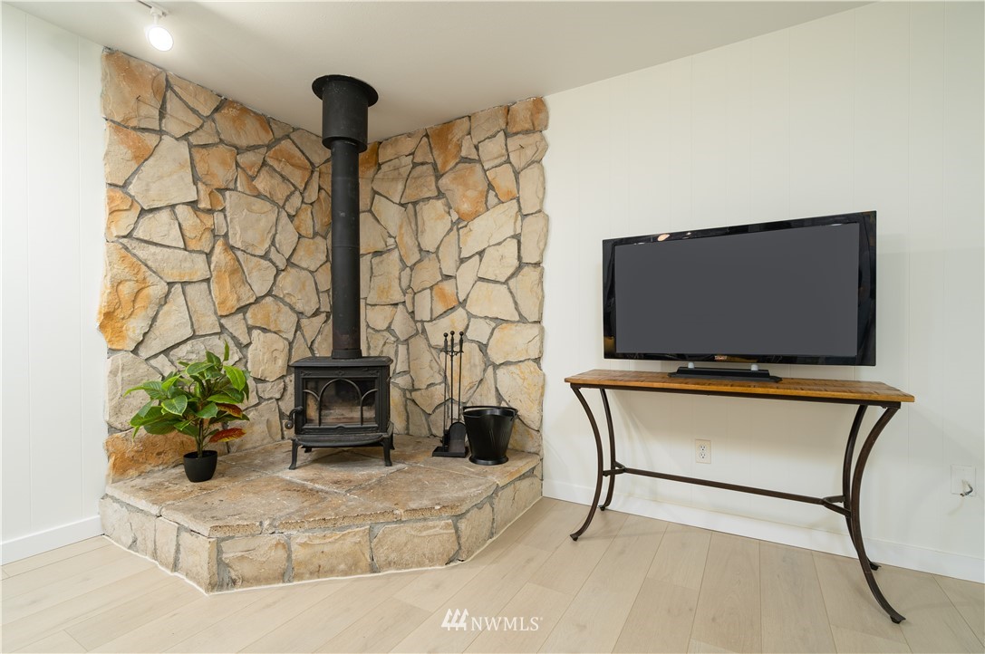 3410 198th Place Southeast Bothell, WA 98012 - Photo 9 of 27 Gallery Image 9