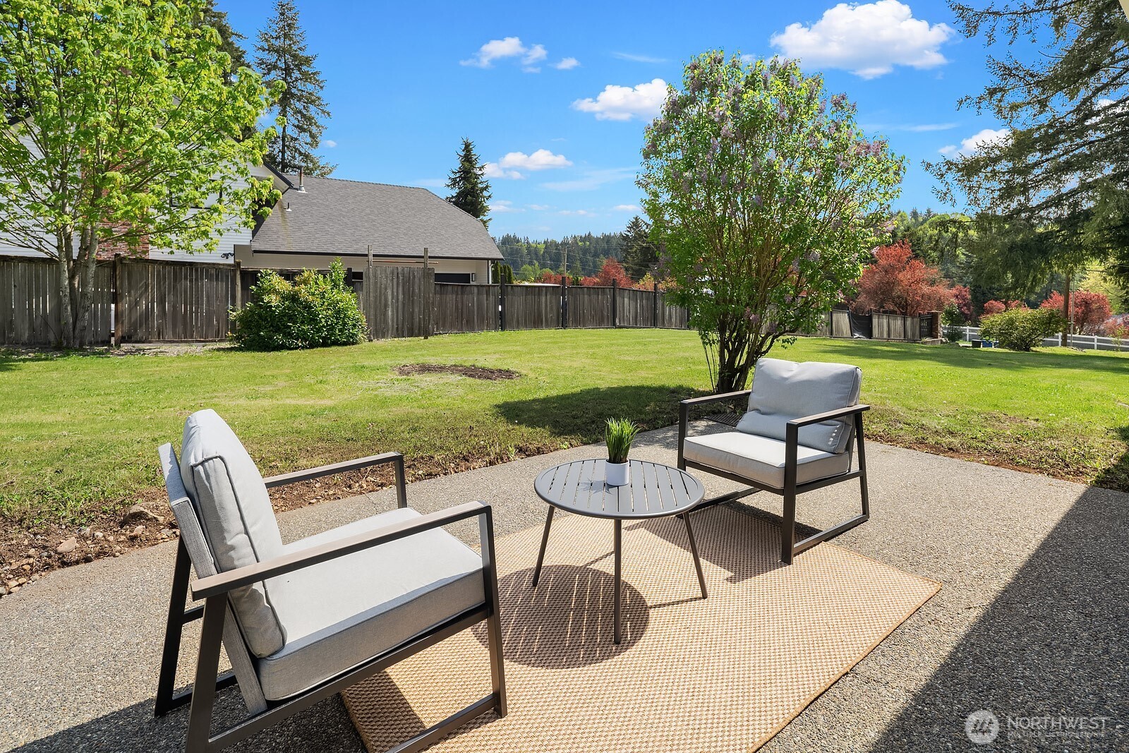 21614 Southeast May Valley Road Issaquah, WA 98027 - Photo 16 of 35