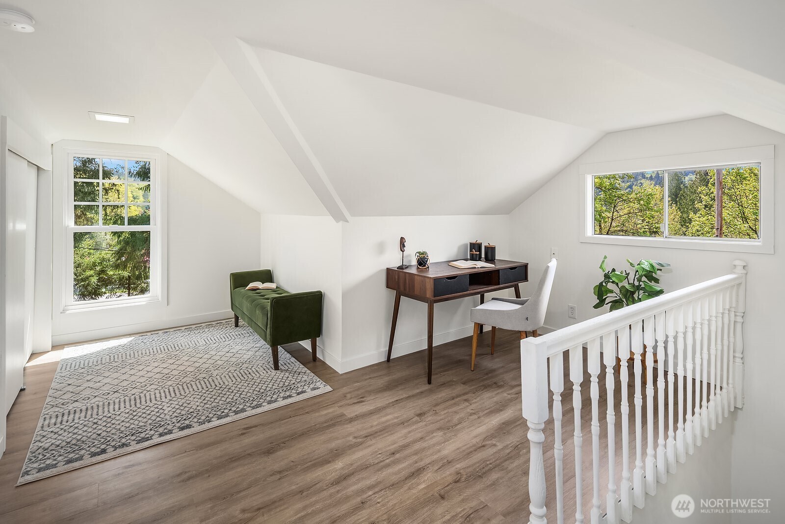 21614 Southeast May Valley Road Issaquah, WA 98027 - Photo 21 of 35