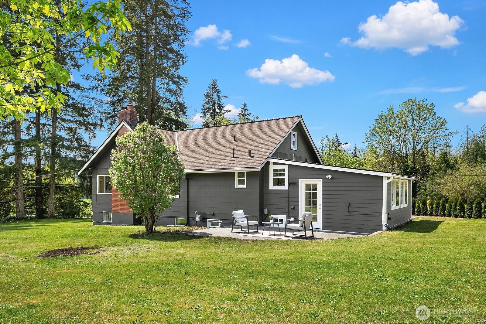 21614 Southeast May Valley Road Issaquah, WA 98027 - Photo 30 of 35