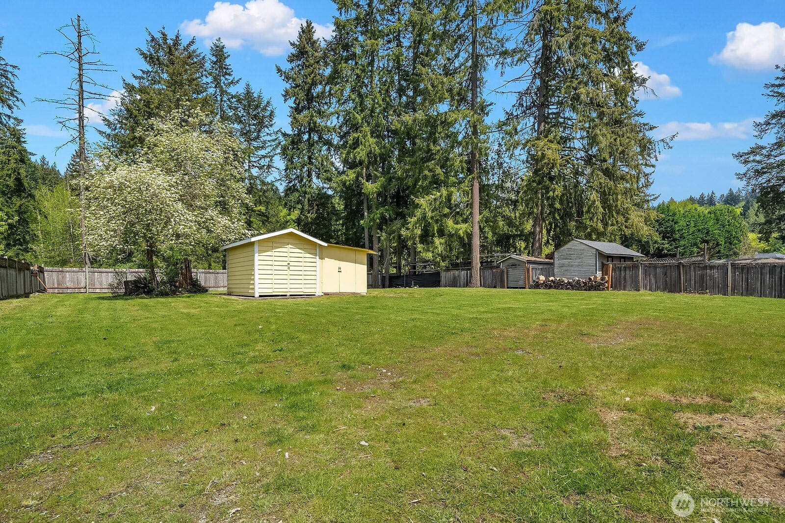 21614 Southeast May Valley Road Issaquah, WA 98027 - Photo 31 of 35