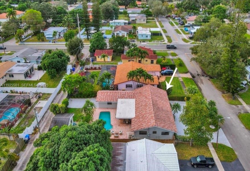 5500 Buchanan Street Hollywood, FL 33021 - Photo 22 of 24 an aerial view of residential houses with outdoor space
