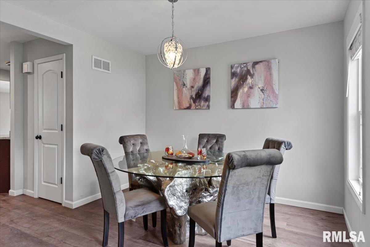 5 Sunset Drive Jacksonville, IL 62650 - Photo 7 of 44