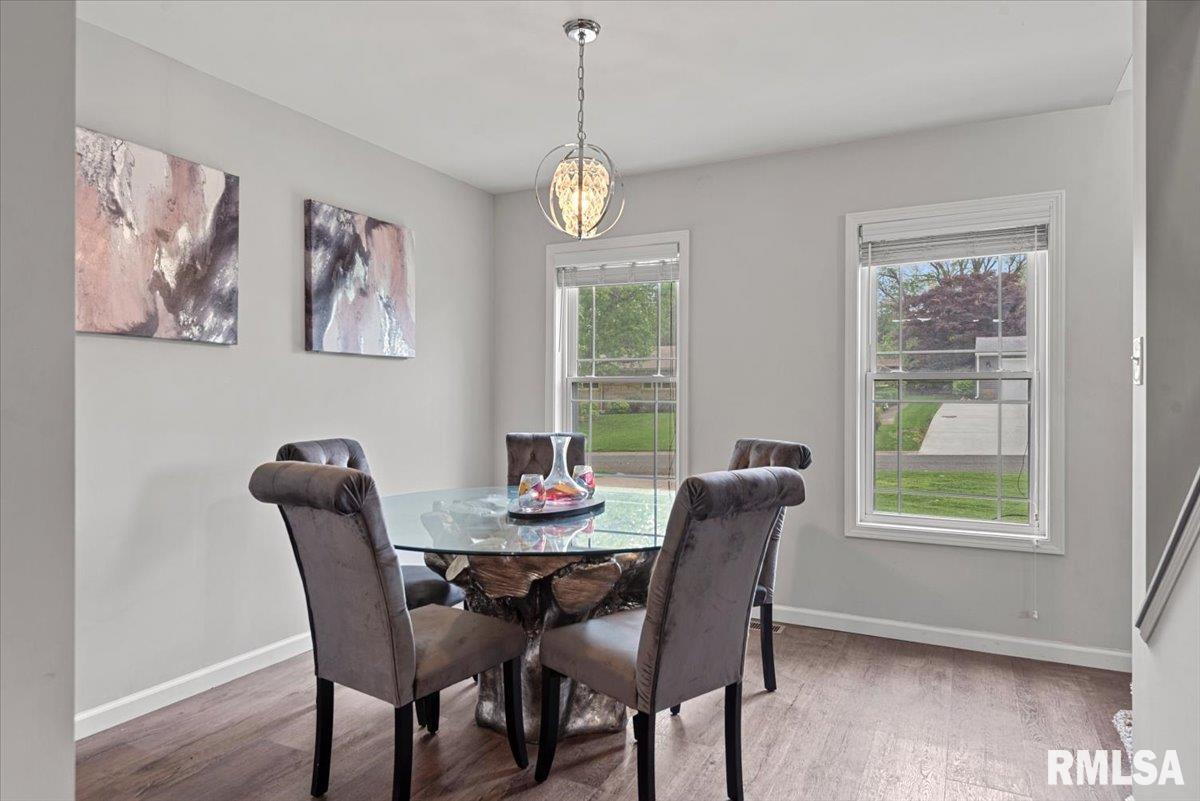 5 Sunset Drive Jacksonville, IL 62650 - Photo 8 of 44