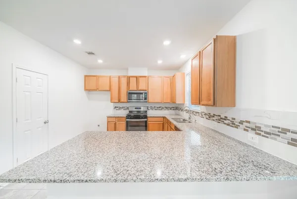 $2,450 | 27618 Mesabe Drive, Magnolia, TX 77354