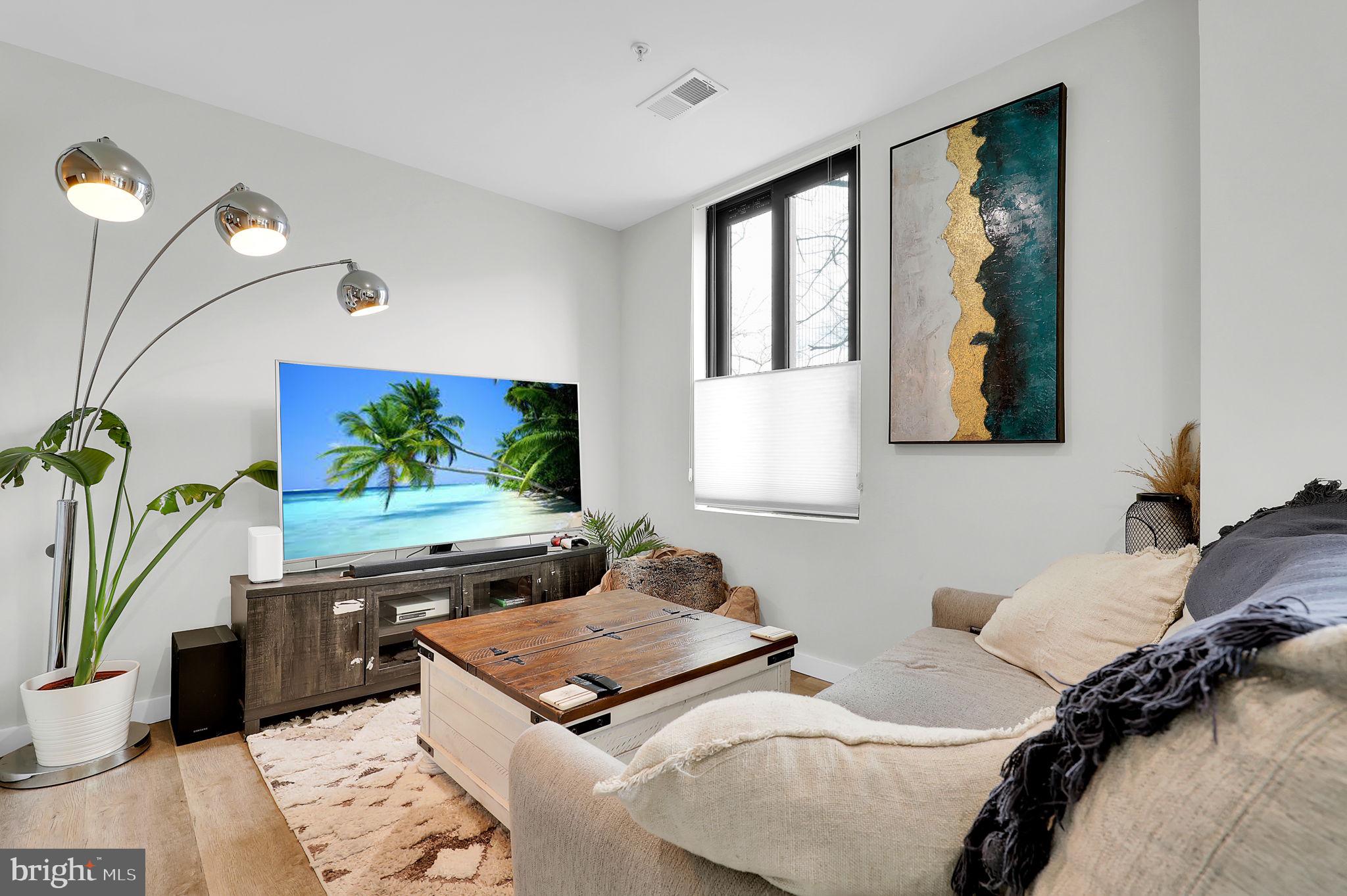 700 Roeder Road, Unit 101 Silver Spring, MD 20910 - Photo 7 of 16