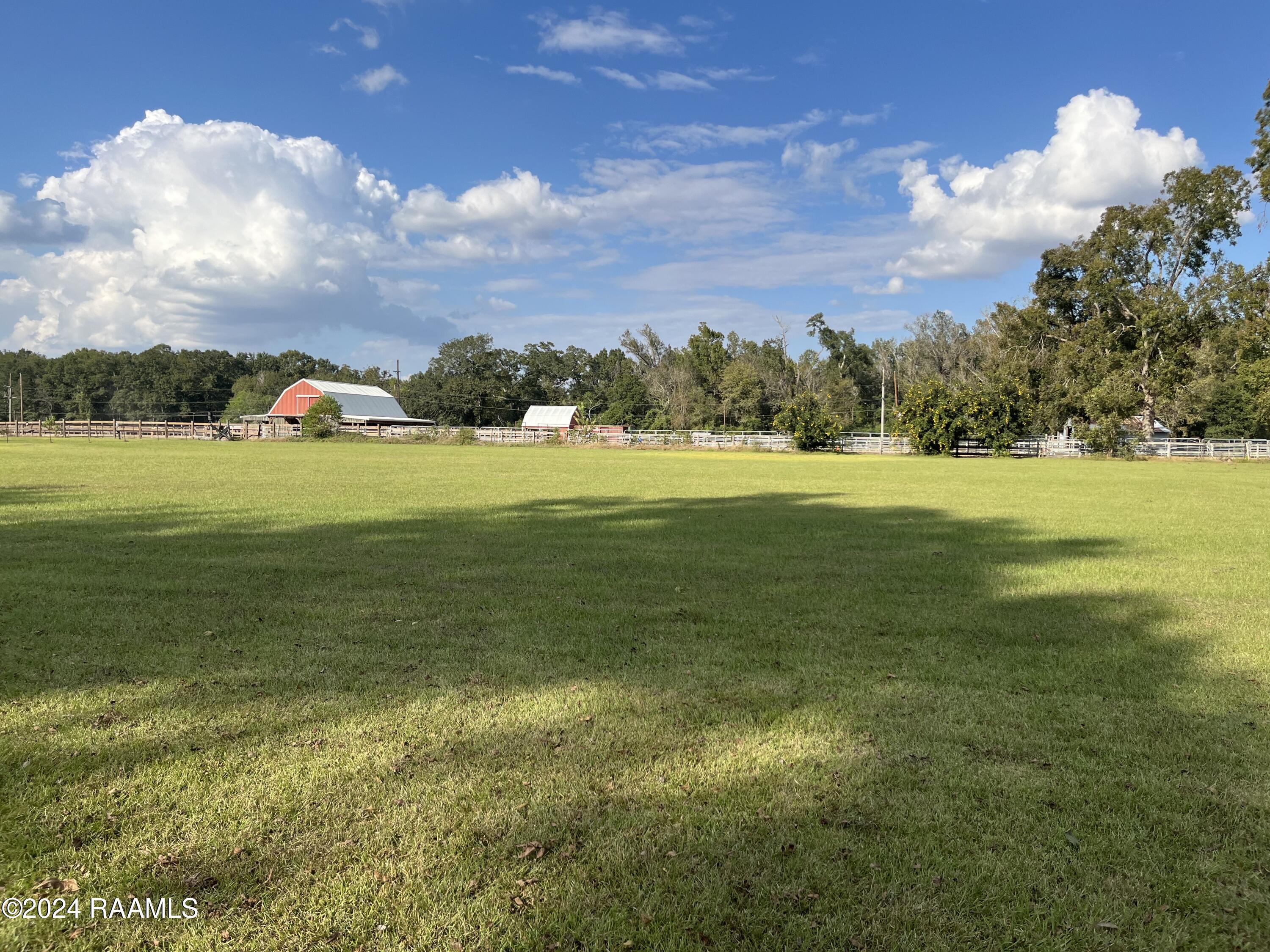 Choctaw Road Sunset, LA 70584 - Photo 3 of 12 Choctaw Rd Back left side