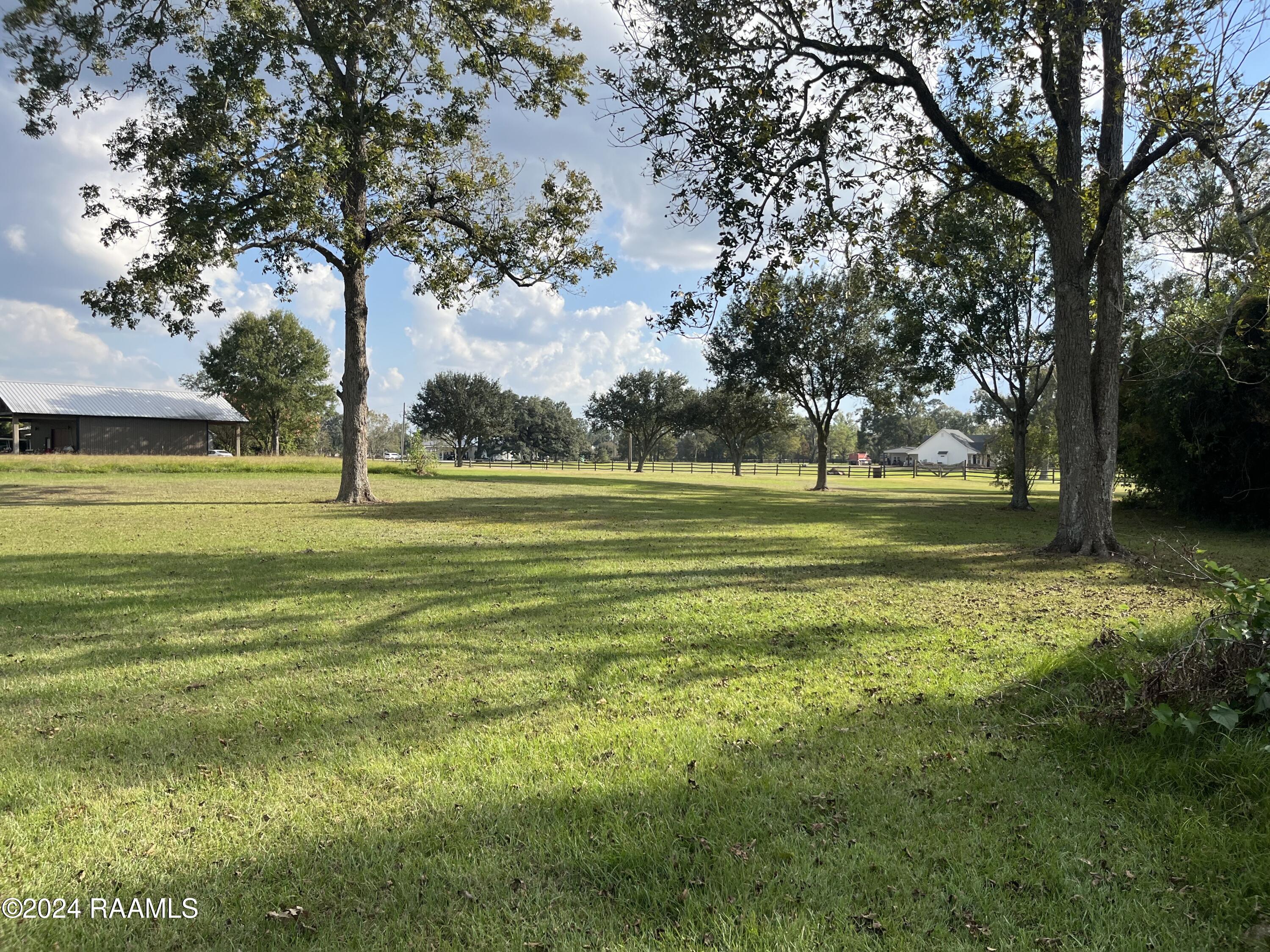 Choctaw Road Sunset, LA 70584 - Photo 5 of 12 Choctaw Rd rightside