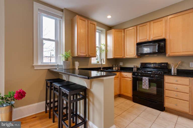1423 R Street Northwest, Unit 206 Washington, DC 20009 - Photo 13 of 24 Kitchen