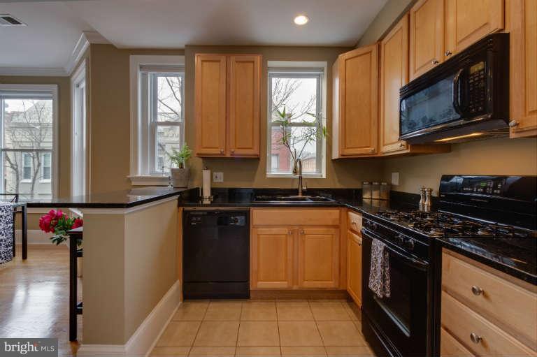 1423 R Street Northwest, Unit 206 Washington, DC 20009 - Photo 15 of 24 Kitchen