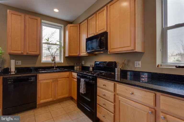 1423 R Street Northwest, Unit 206 Washington, DC 20009 - Photo 16 of 24 Kitchen