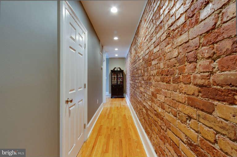1423 R Street Northwest, Unit 206 Washington, DC 20009 - Photo 19 of 24 Interior (General)