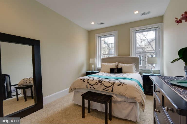 1423 R Street Northwest, Unit 206 Washington, DC 20009 - Photo 21 of 24 Bedroom