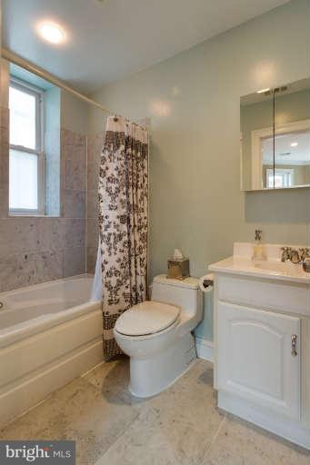1423 R Street Northwest, Unit 206 Washington, DC 20009 - Photo 23 of 24 Bath