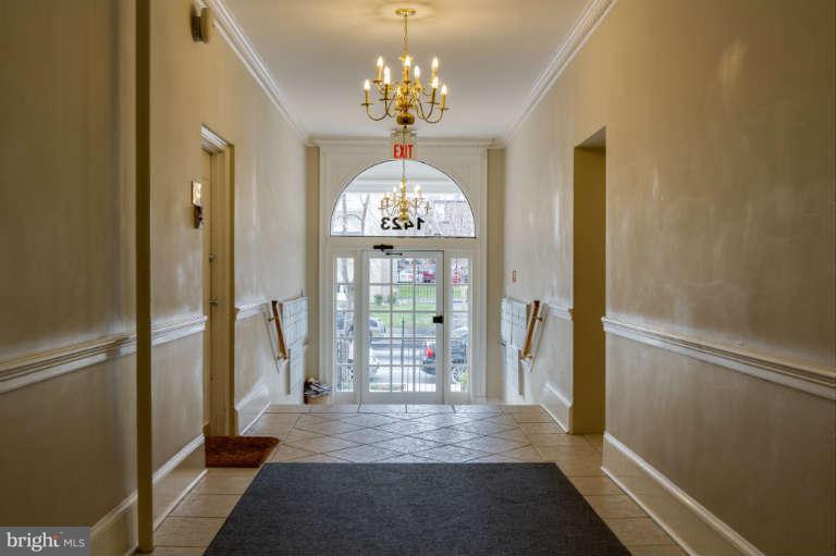 1423 R Street Northwest, Unit 206 Washington, DC 20009 - Photo 6 of 24 Interior (General)