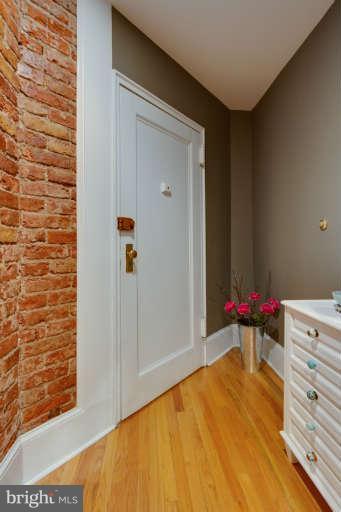 1423 R Street Northwest, Unit 206 Washington, DC 20009 - Photo 7 of 24 Interior (General)