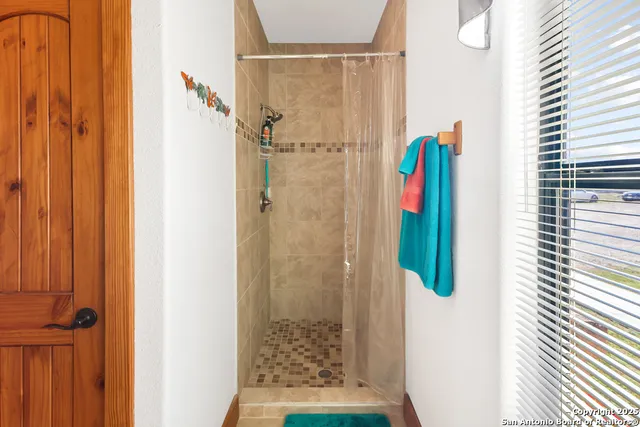 $480,000 | 867 Rivertree Road, Rio Frio, TX 78879