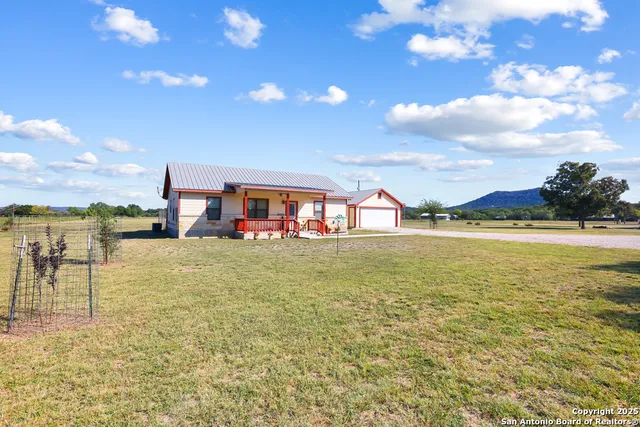 $480,000 | 867 Rivertree Road, Rio Frio, TX 78879