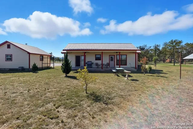 $480,000 | 867 Rivertree Road, Rio Frio, TX 78879