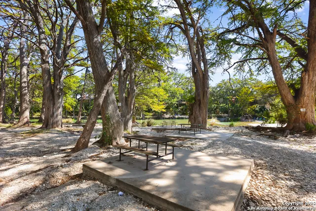 $480,000 | 867 Rivertree Road, Rio Frio, TX 78879