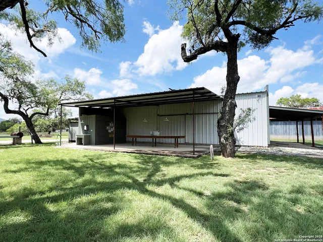 $480,000 | 867 Rivertree Road, Rio Frio, TX 78879