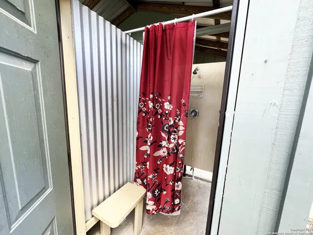 $480,000 | 867 Rivertree Road, Rio Frio, TX 78879