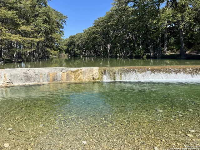 $480,000 | 867 Rivertree Road, Rio Frio, TX 78879