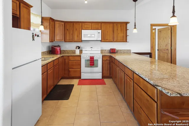 $480,000 | 867 Rivertree Road, Rio Frio, TX 78879