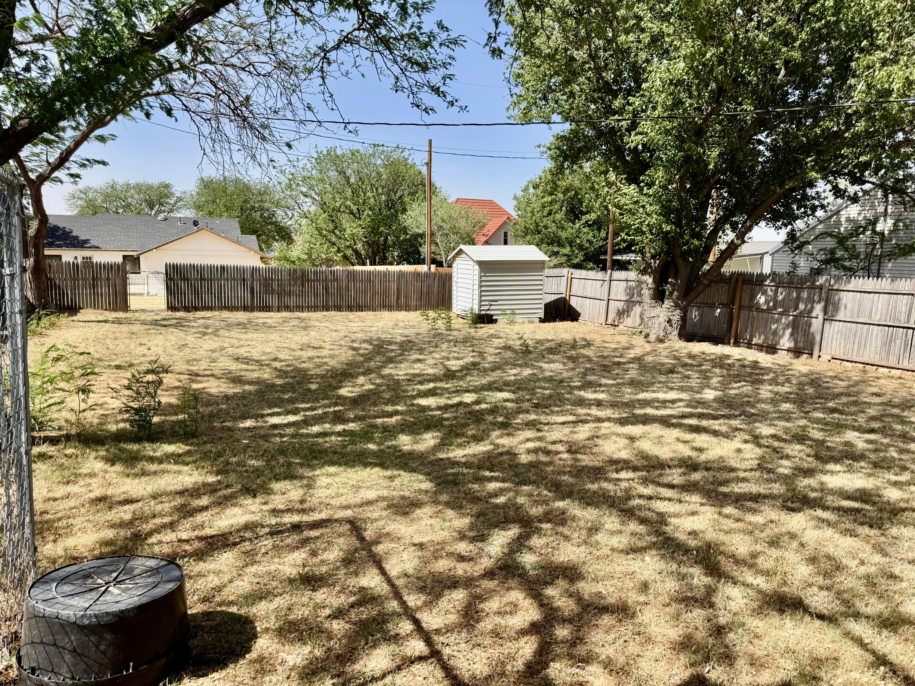 915 Ash Street Canadian, TX 79014 - Photo 3 of 15 IMG_0454
