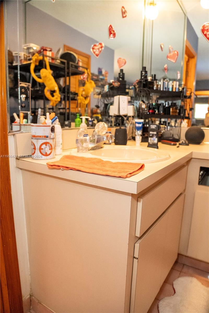 3700 Southwest 139th Avenue Miami, FL 33175 - Photo 27 of 40 a utility room with washer and dryer