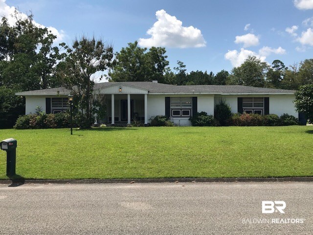 1515 Glen Road Brewton, AL 36426 - Photo 1 of 21 Front