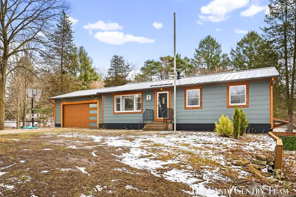 $379,900 | 10816 168th Avenue, Grand Haven, MI 49417