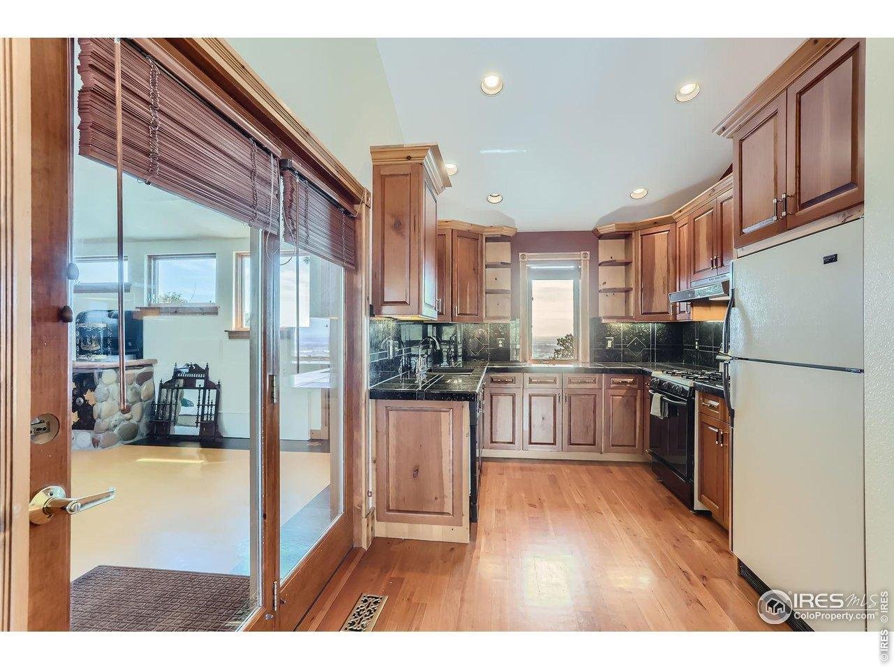 2450 Eagle Ridge Road Longmont, CO 80503 - Photo 10 of 31