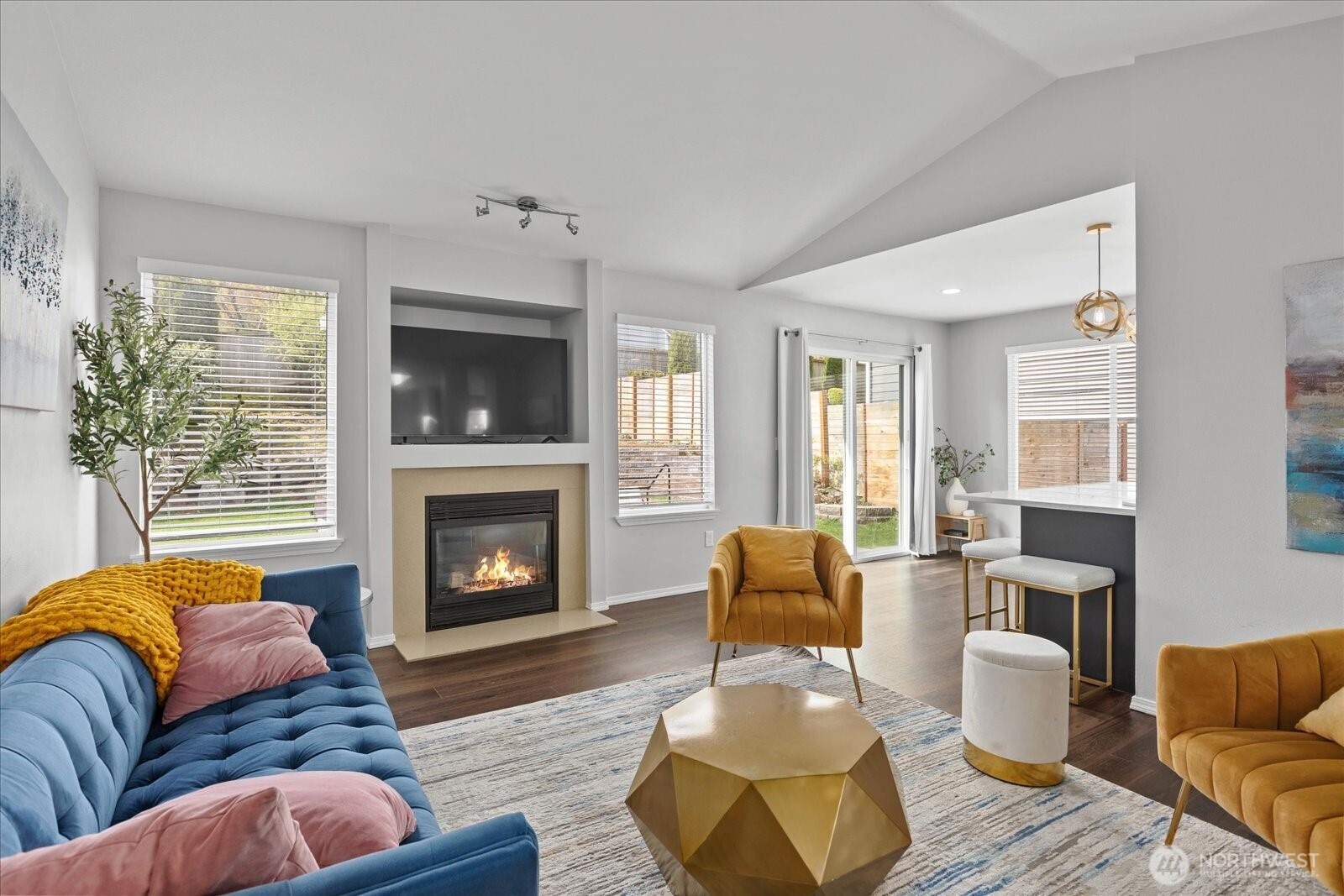 228 Nellis Road Bothell, WA 98012 - Photo 3 of 33