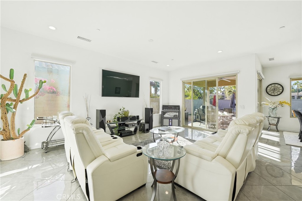 61 Cabernet Rancho Mirage, CA 92270 - Photo 10 of 41