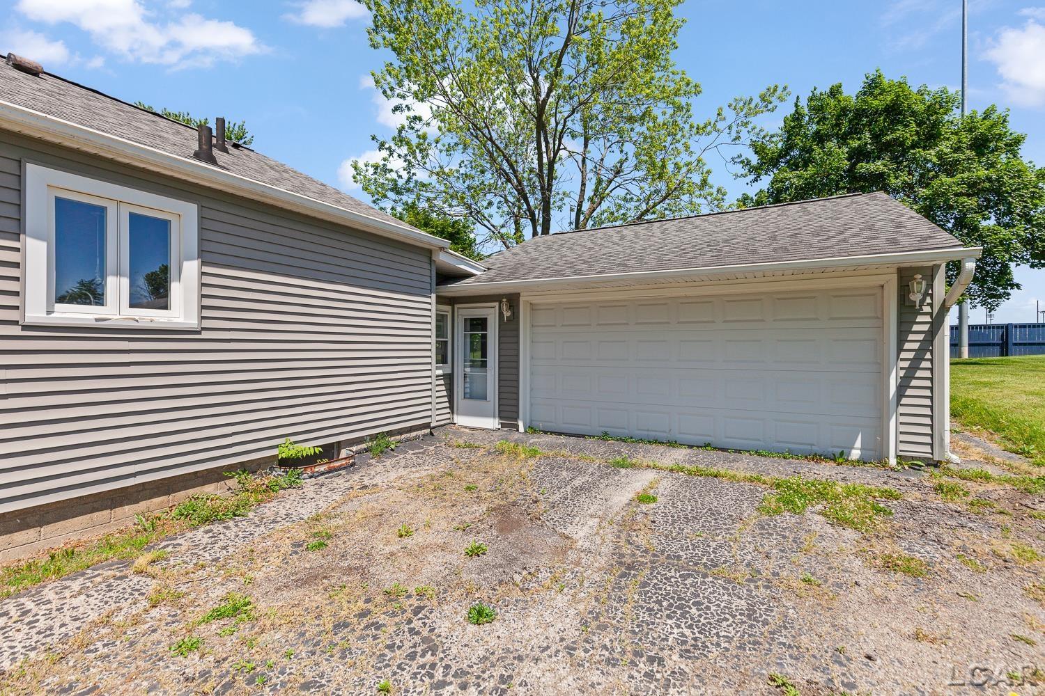 922 Addison Street Adrian, MI 49221 - Photo 20 of 33