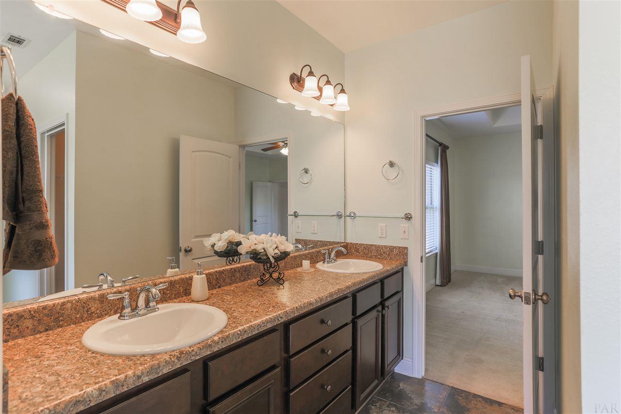 5966 Rustic Ridge Circle Milton, FL 32570 - Photo 3 of 50 Gallery Image 3