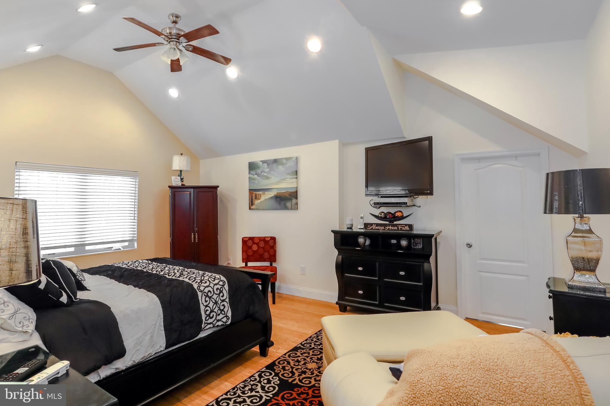 1301 Dill Road Havertown, PA 19083 - Photo 16 of 32