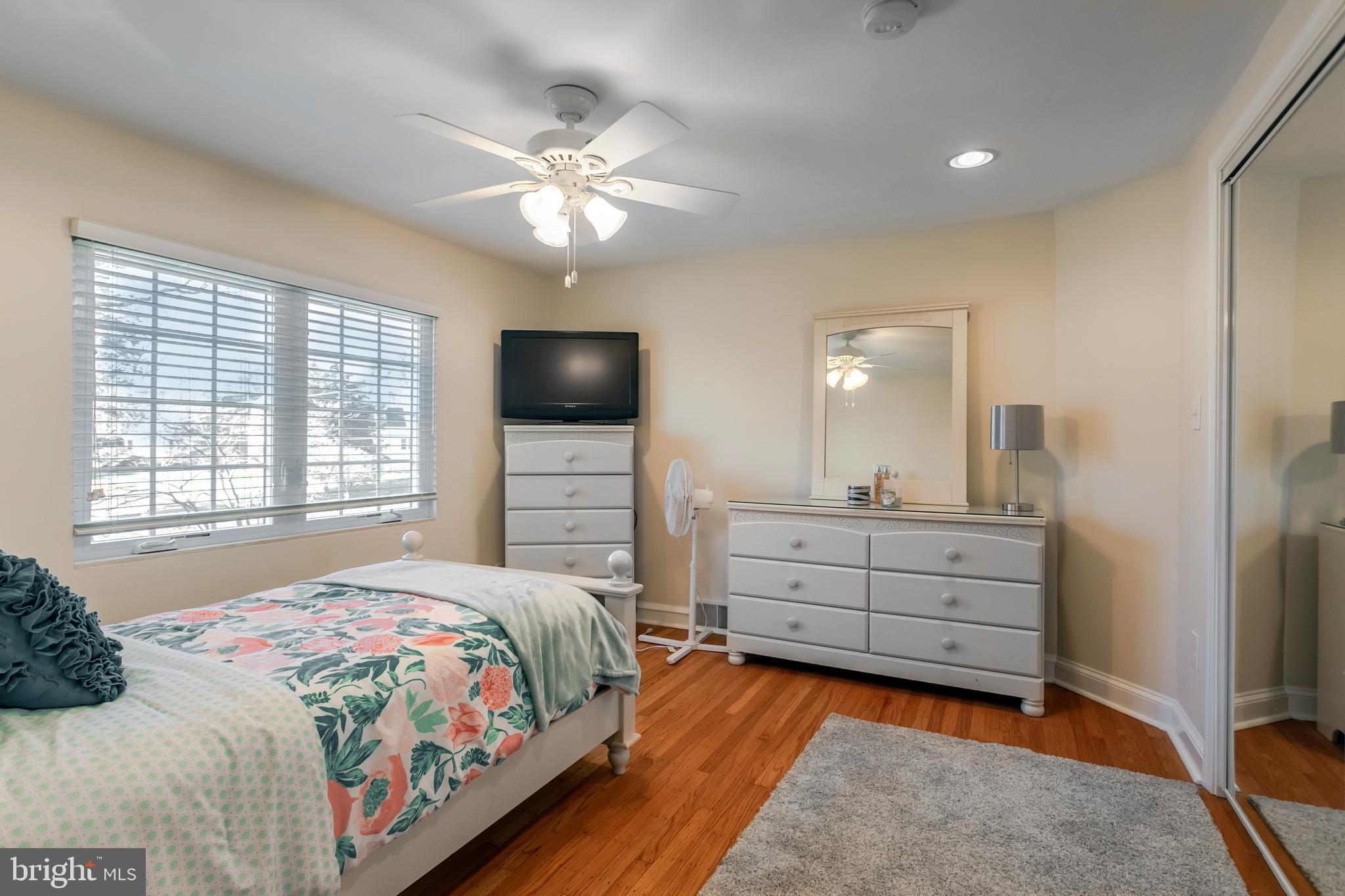 1301 Dill Road Havertown, PA 19083 - Photo 23 of 32