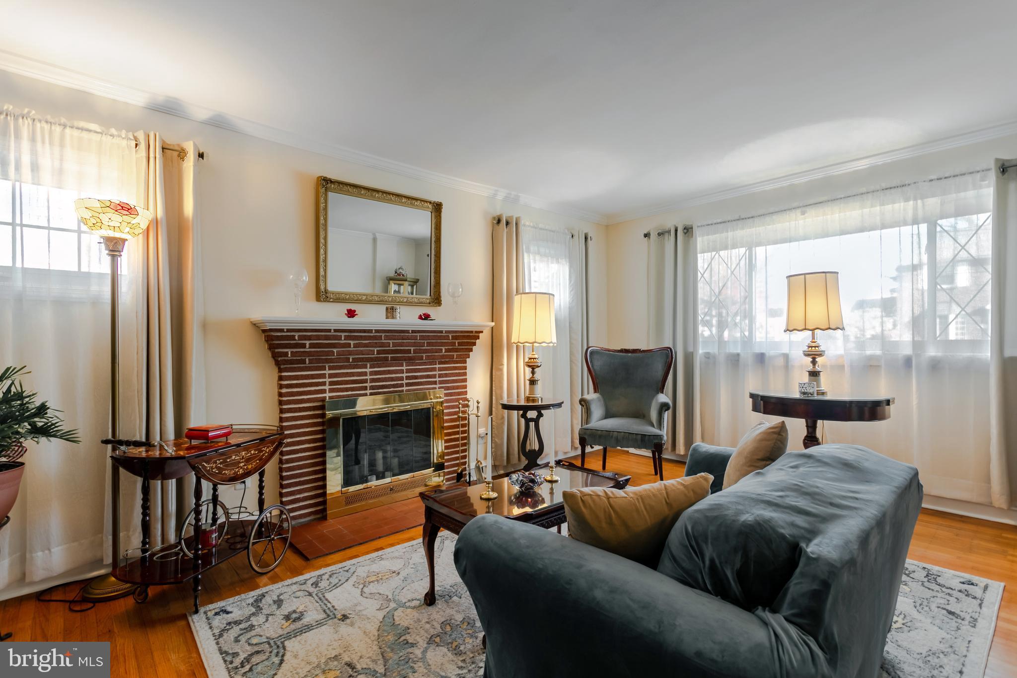 1301 Dill Road Havertown, PA 19083 - Photo 4 of 32