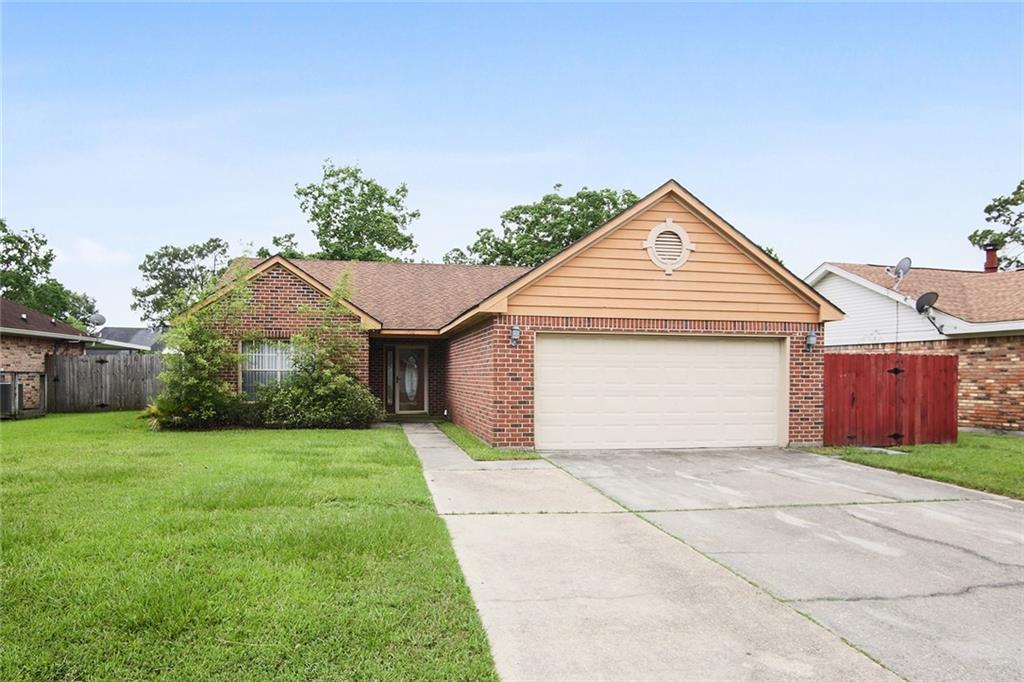 1710 Kings Row Slidell, LA 70461 - Photo 1 of 15