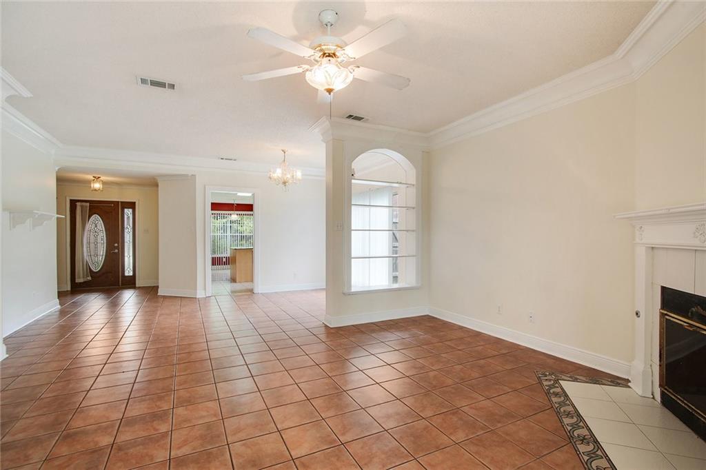 1710 Kings Row Slidell, LA 70461 - Photo 7 of 15