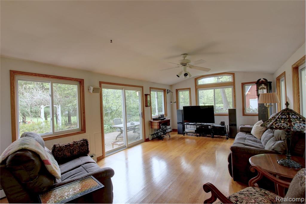 19380 Savage Road Belleville, MI 48111 - Photo 67 of 99