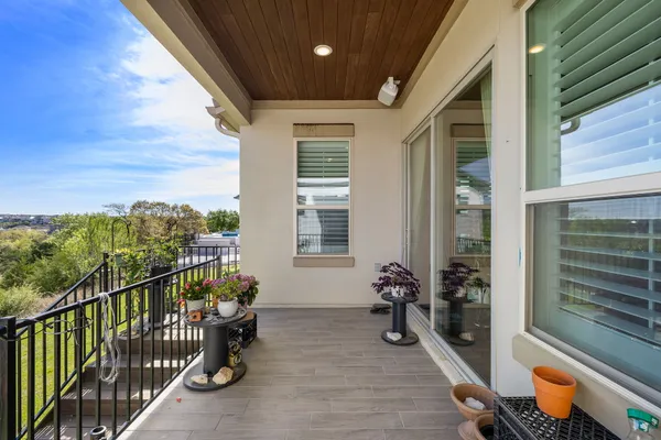 $790,000 | 2000 Mazarro Drive, Unit 25, Leander, TX 78641