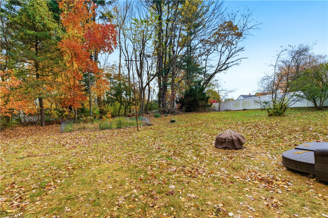 291 Albion Road Lincoln, RI 02917 - Photo 5 of 24