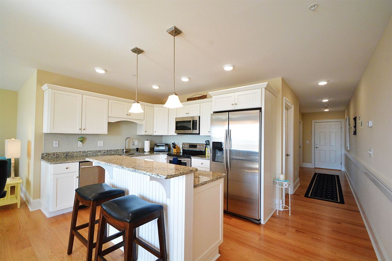 580 Winnacunnet Road, Unit 301 Hampton, NH 03842 - Photo 5 of 39