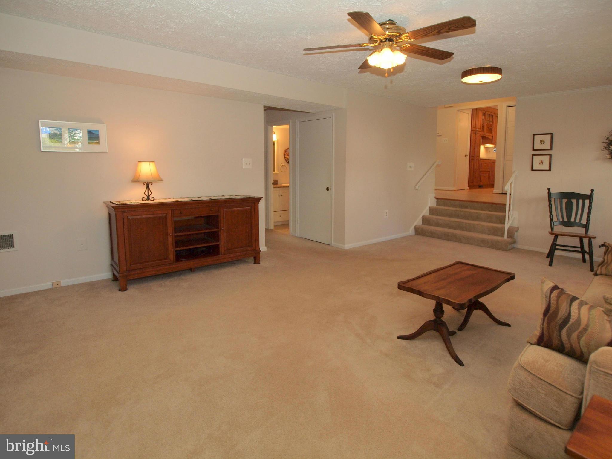 7219 Reservation Drive Springfield, VA 22153 - Photo 12 of 28 Family Room
